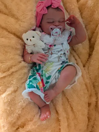 Reborn realizada con genesis horneada y barnizada