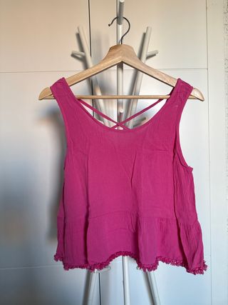 Top rosa tirantes cruzados