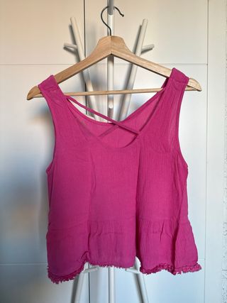 Top rosa tirantes cruzados