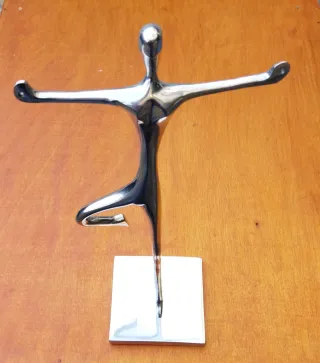 Figura bailarina aluminio