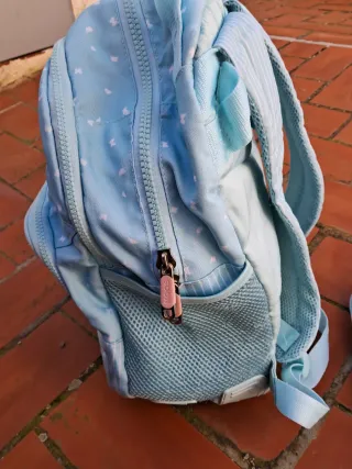 Mochila, estuche y carro a juego