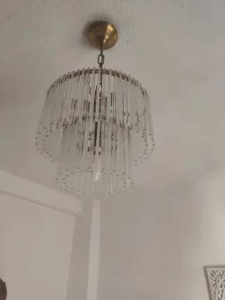 2 Lámparas de mesa. 1 cuadro pared. Lampara techo