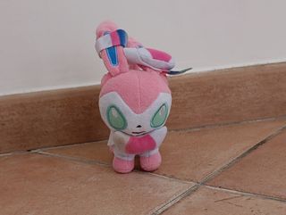 Peluche Pokémon Sylveon Nintendo