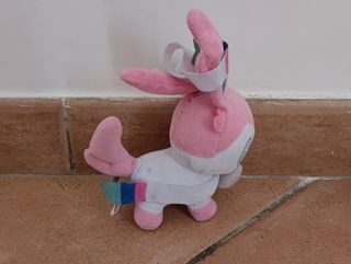 Peluche Pokémon Sylveon Nintendo