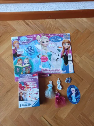 Lote Frozen: Revistas, Chapas y Figuras