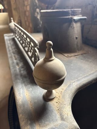 Chimenea de fundición antigua