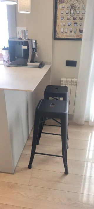 2 Taburetes Altos SKLUM LIX Negro Mate