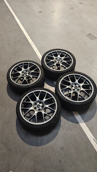 ESTAN VENDIDAS, no hablar.  Una llanta en 20” BBS