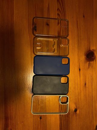 iPhone 11 Lila- SIN LAS FUNDAS Y EL CARGADOR: 135€