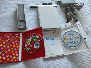 Nintendo Wii + 2 juegos + Accesorios