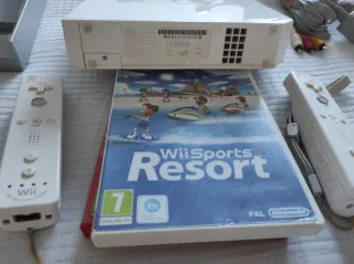 Nintendo Wii + 2 juegos + Accesorios