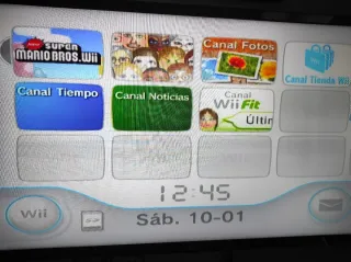 Nintendo Wii + 2 juegos + Accesorios