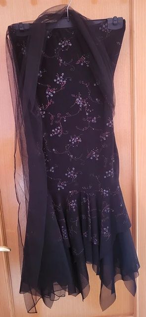 Vestido de fiesta negro con tul