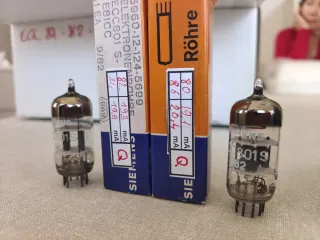 Par válvulas Siemens ECC801S NOS