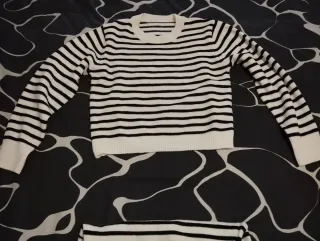 Conjunto punto rayas jersey falda.