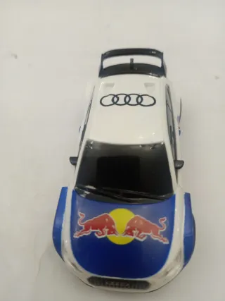 Scalextric Compact Audi S1 Red Bull escala 1.43