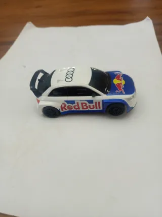 Scalextric Compact Audi S1 Red Bull escala 1.43