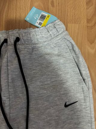 Conjunto Nike NOCTA Gris