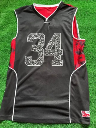 Camiseta TENYN 34 Negra y Roja