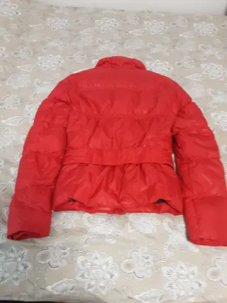 Plumífero rojo mujer