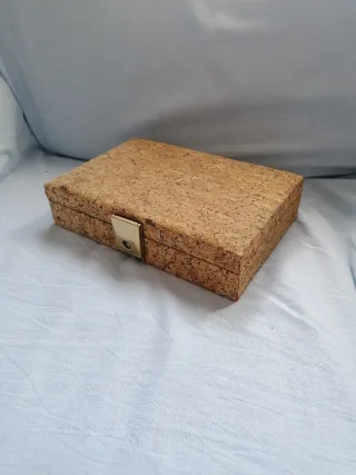 Joyero vintage de corcho