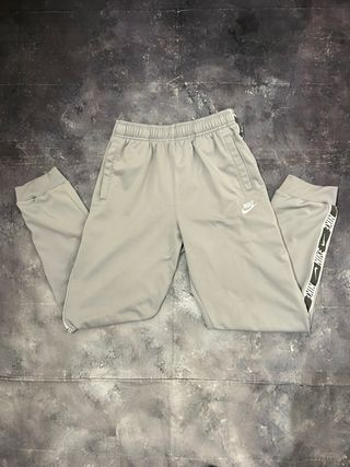 Tuta Nike Grigia con Logo