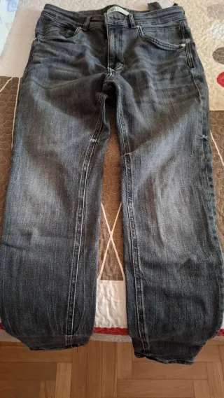Vaquero Zara negro chico
