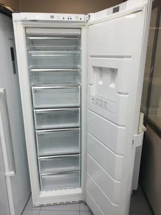 Congelador Vertical Bosch 1.85m x 60cm