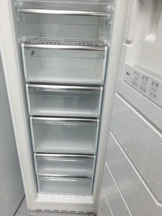 Congelador Vertical Bosch 1.85m x 60cm