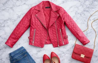 Chaqueta de cuero roja acolchada