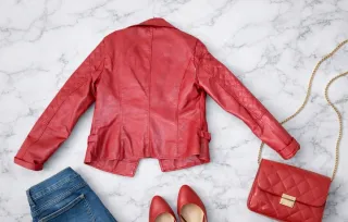 Chaqueta de cuero roja acolchada