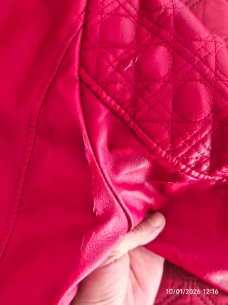 Chaqueta de cuero roja acolchada