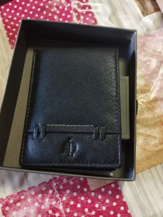 Cartera de piel para hombre