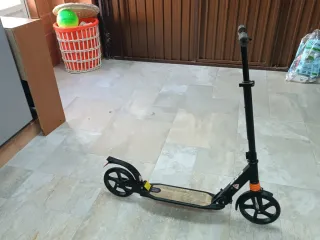 Patinete con amortiguación delantera y trasera