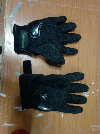 Guantes de Moto Kawasaki Negros y Verdes