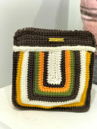 Bolso de crochet hecho a mano