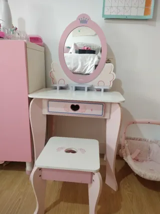 Tocador infantil madera con banquito