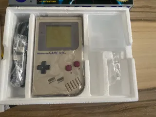 Nintendo Game Boy Beige con Caja original y libros