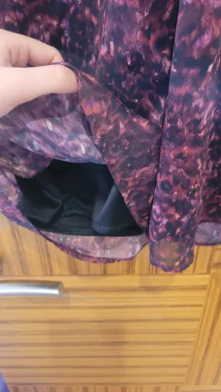 Vestido corto burdeos estampado The Are