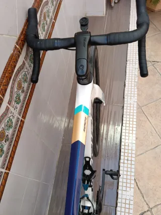 Bicicleta carretera carbono Merida Del 2025REACTO