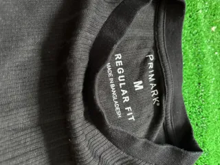 Camiseta negra Primark rayas