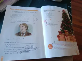 A Christmas Carol (activity reader)