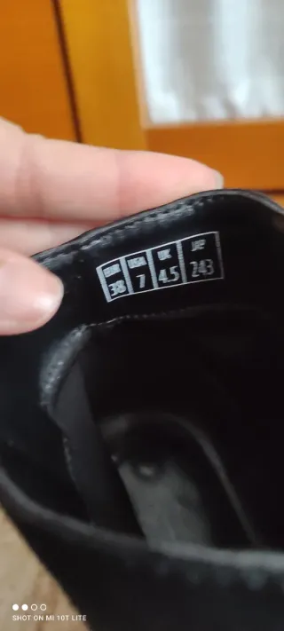 Botines de ante con tacón ancho