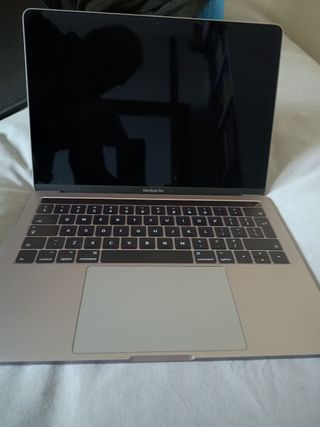 MacBook Pro 13.3 i7 16GB RAM