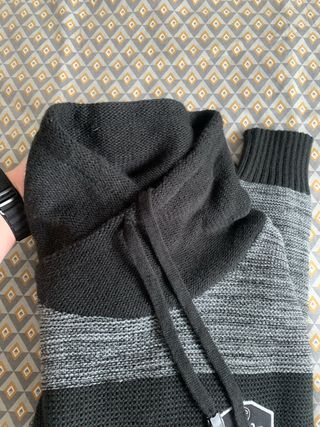 Jersey Onddo de punto gris y rojo