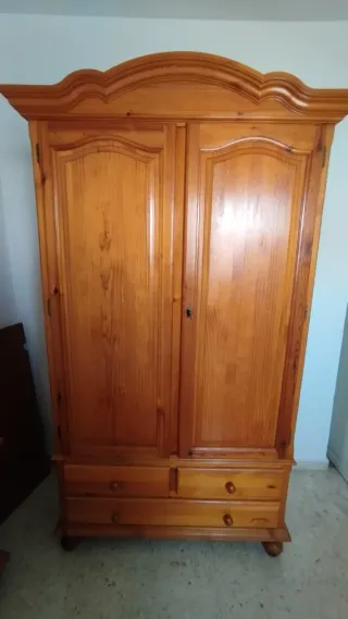 Dormitorio madera 4 piezas