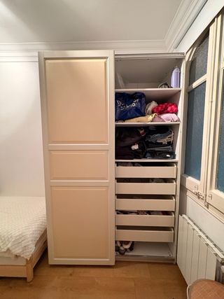 Armadio con ante scorrevoli beige Ikea