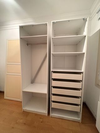 Armadio con ante scorrevoli beige Ikea