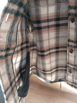 Camisa de cuadros gruesa y cálida.rd más grande de