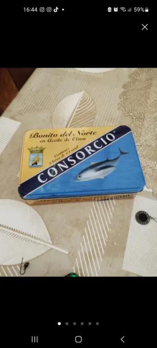 Lote 2 figuras madera tallada